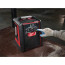 Milwaukee M18RC-0 M18™ Netz-/Akku-Radio mit Ladefunktion – im Einsatz – Anwendung